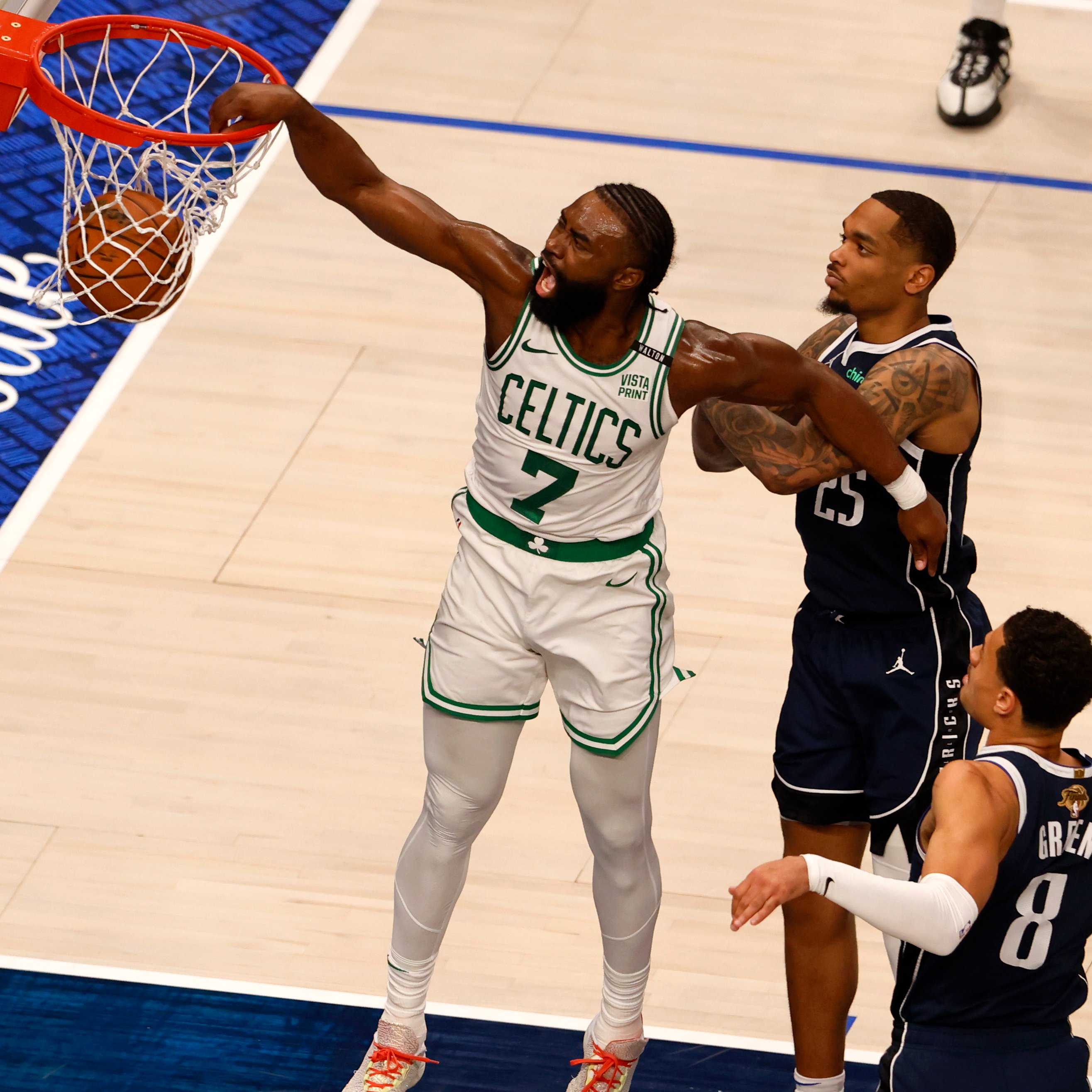 包含塔图姆在独行侠比赛中赛事规则更新，逆转引发热议！的词条