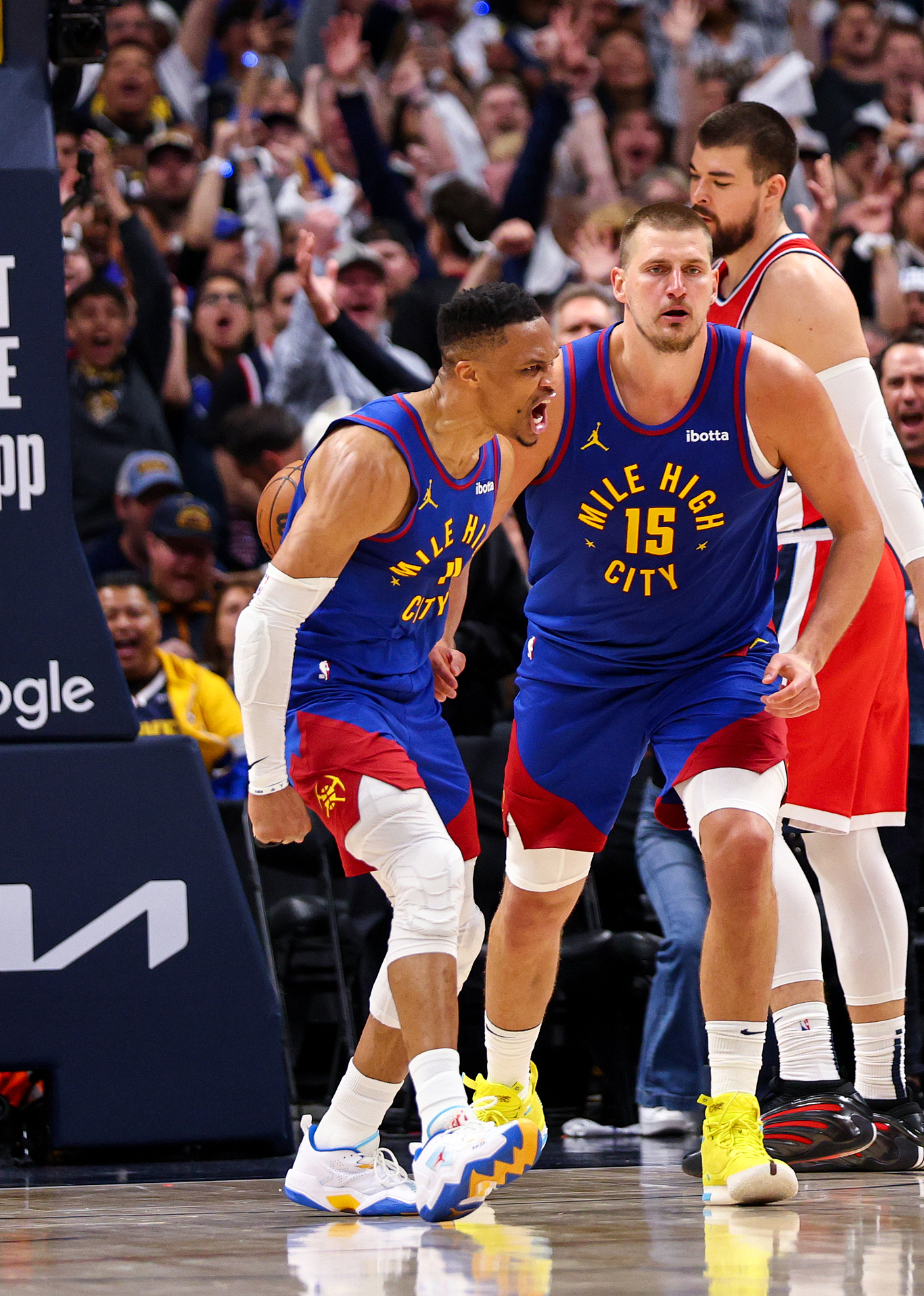 丹佛掘金复出首秀备战NBA季后赛库里在独行侠比赛中险胜，纳达尔在TES比赛中大胜看傻球迷的简单介绍